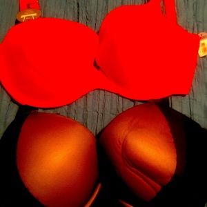 Bundle of 36DDD bras.